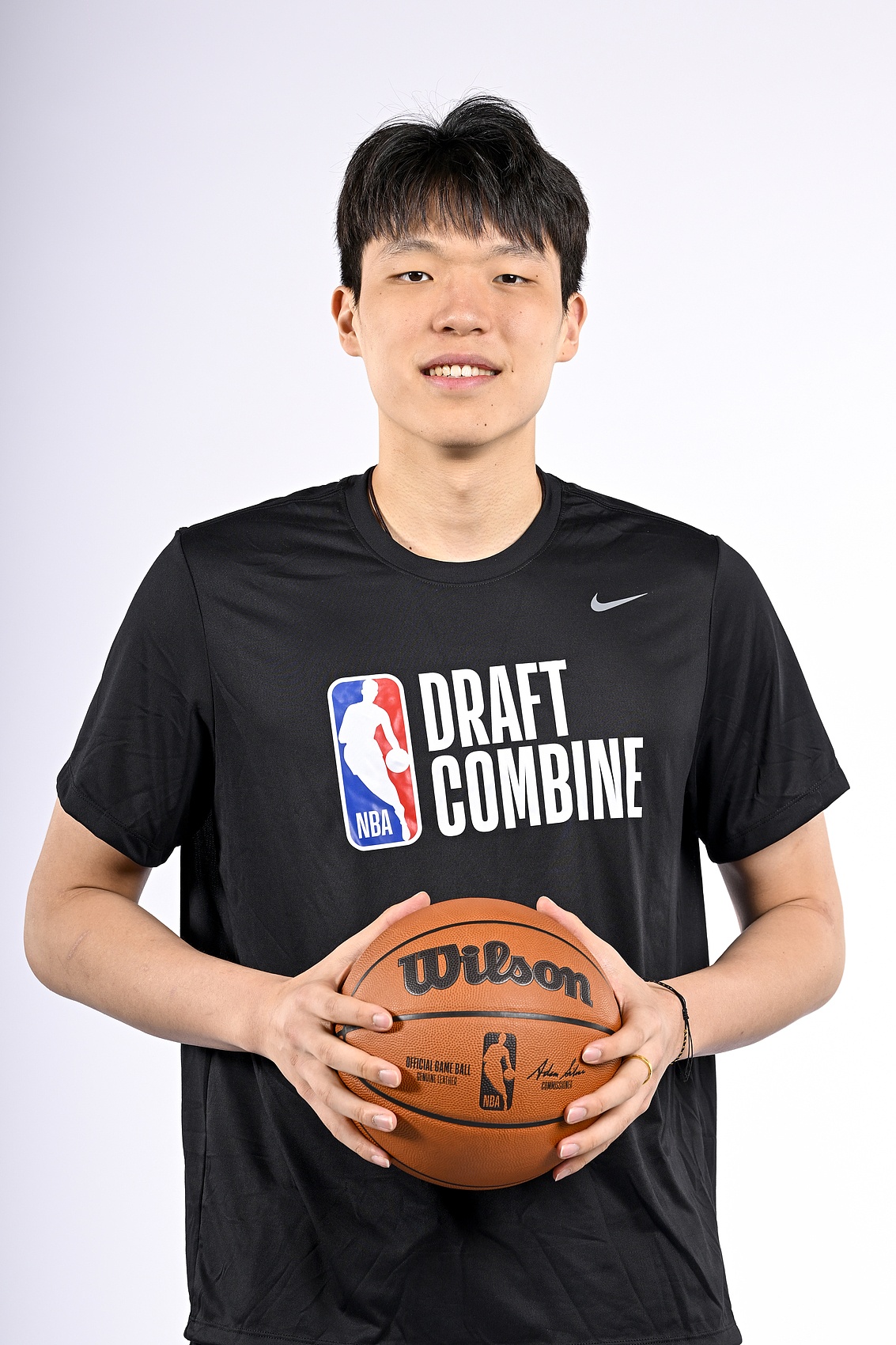 明天就是選秀大會了??吧友們一人一句話祝福一下楊瀚森吧！
