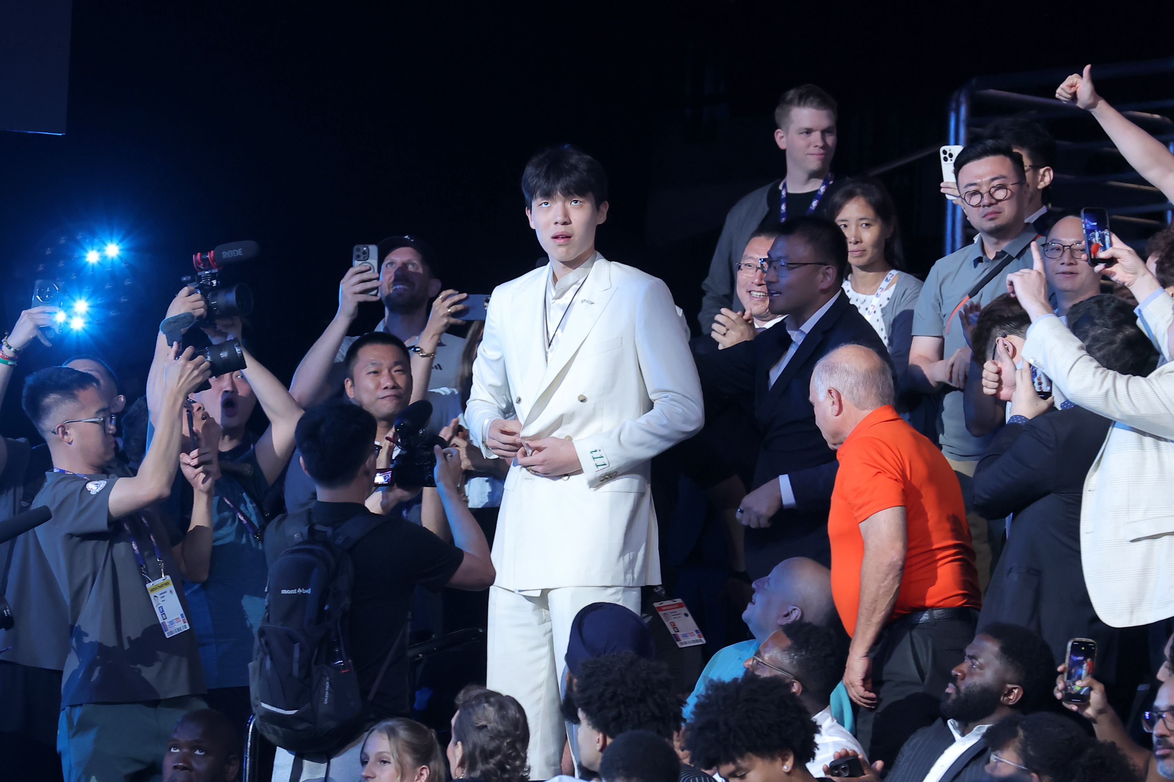 媒體人：瀚森為男籃能帶來的即戰(zhàn)力相對有限 在NBA打磨機(jī)會很難得