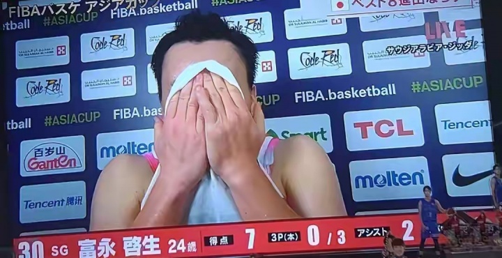 亞洲杯宣稱目標(biāo)奪冠！日本慘敗黎巴嫩無緣8強 富永啟生賽后哭了