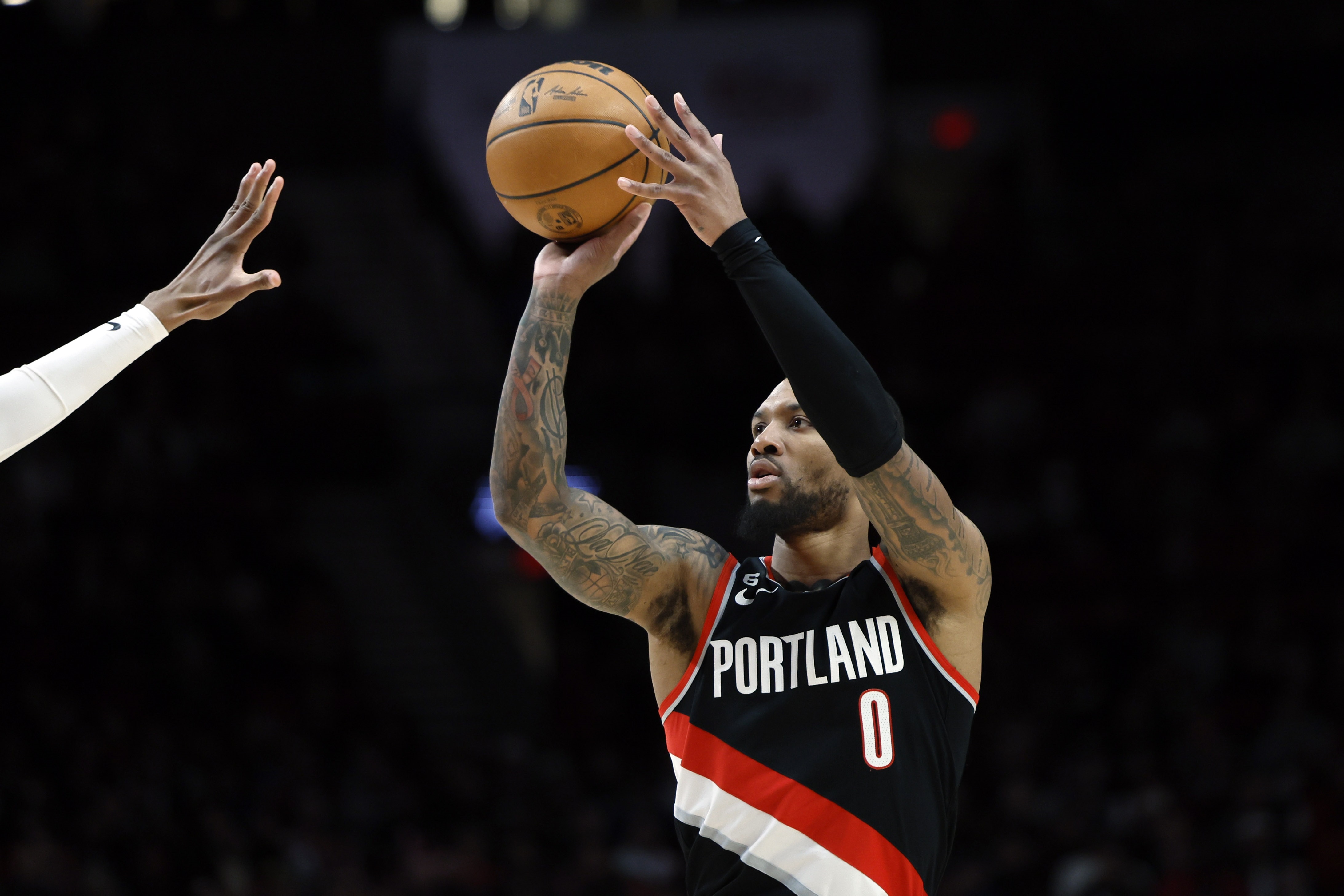 都在賣(mài)！2017年至今NBA有10隊(duì)易主 凱爾特人61億 湖人100億