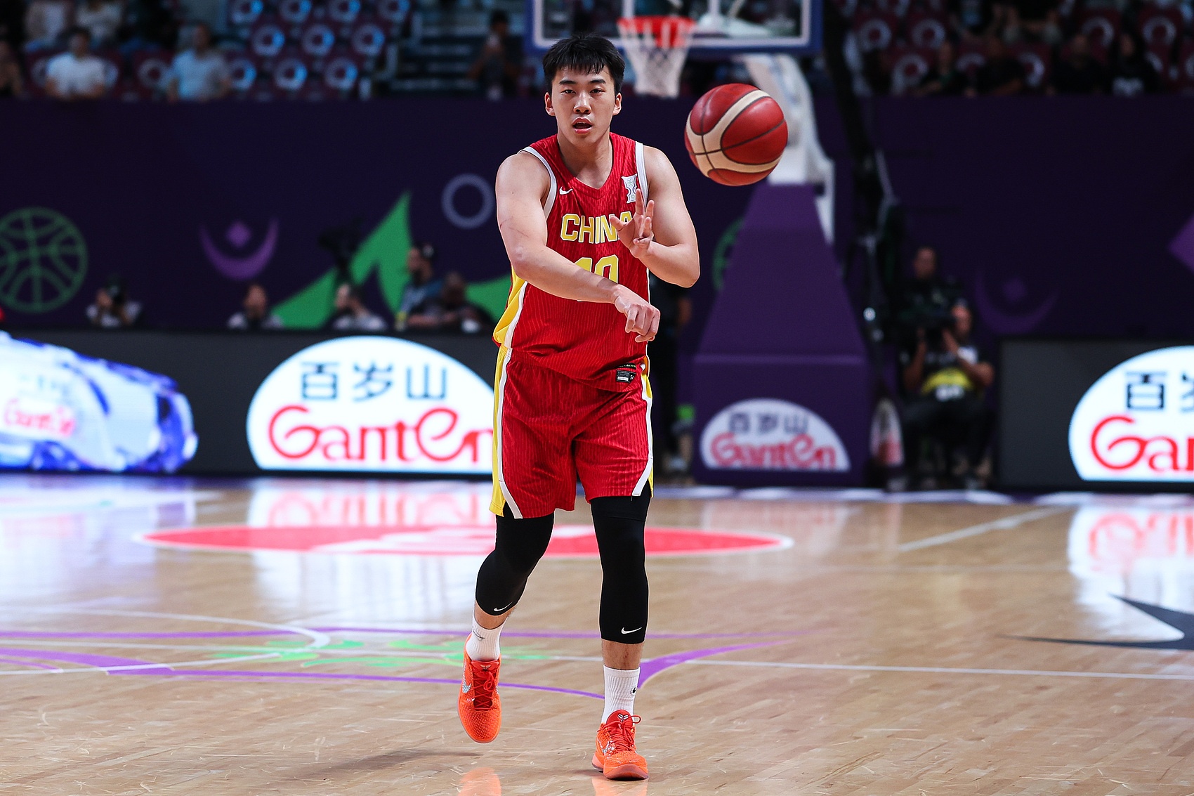 媒體人：真沒有NBA球探來看王俊杰&考慮給他一個(gè)NBA的合同嗎？