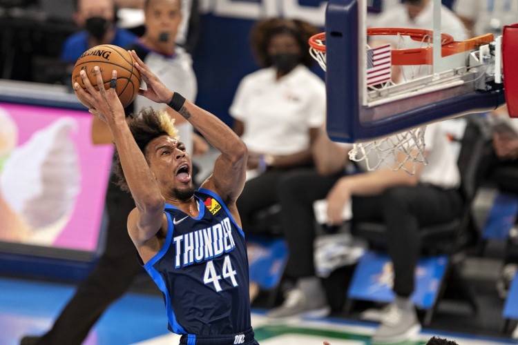 NBA生涯場(chǎng)均2分1.1板！Scotto：灰熊與小查理-布朗達(dá)成了簽約協(xié)議